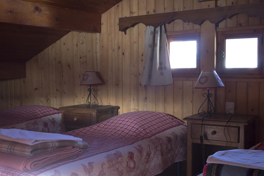 Chalets Savoie Les Chalets D'Heidi Notre-Dame-de-Bellecombe Oda fotoğraf